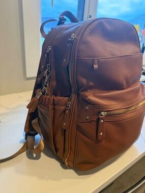 Classic Brown Leather Backpack - Men